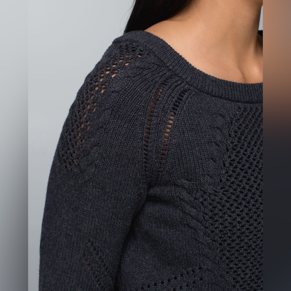 LULULEMON Be Present Pullover Heathered Black Cropped Sweater Size 8 - Picture 5 of 14